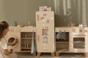 Дървен Хладилник