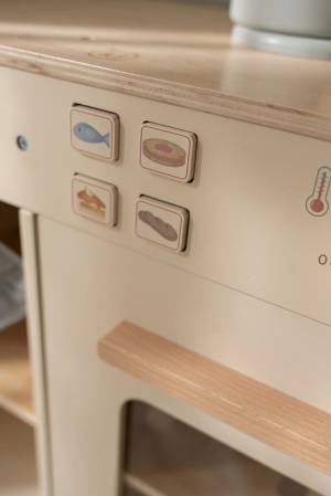 Дървена детска кухня