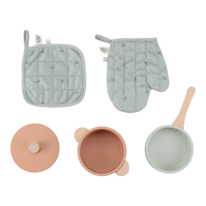 Дървена детска кухня