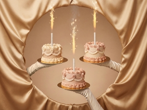 Фонтан за торта,Бял 25 см.