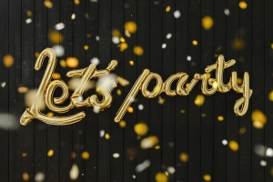 Фолиев балон надпис Let’s Party